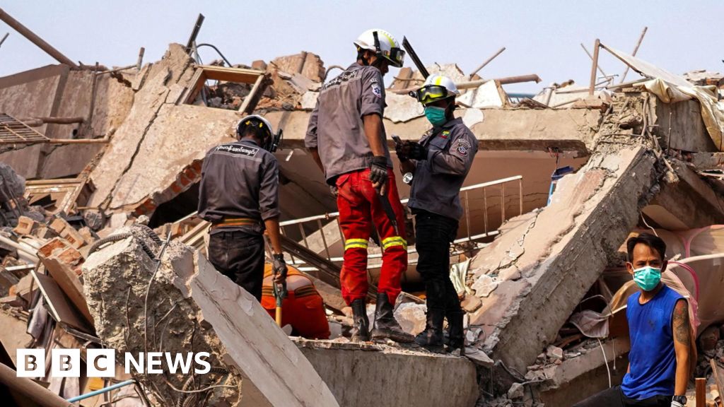More survivors pulled from rubble as hundreds still missing