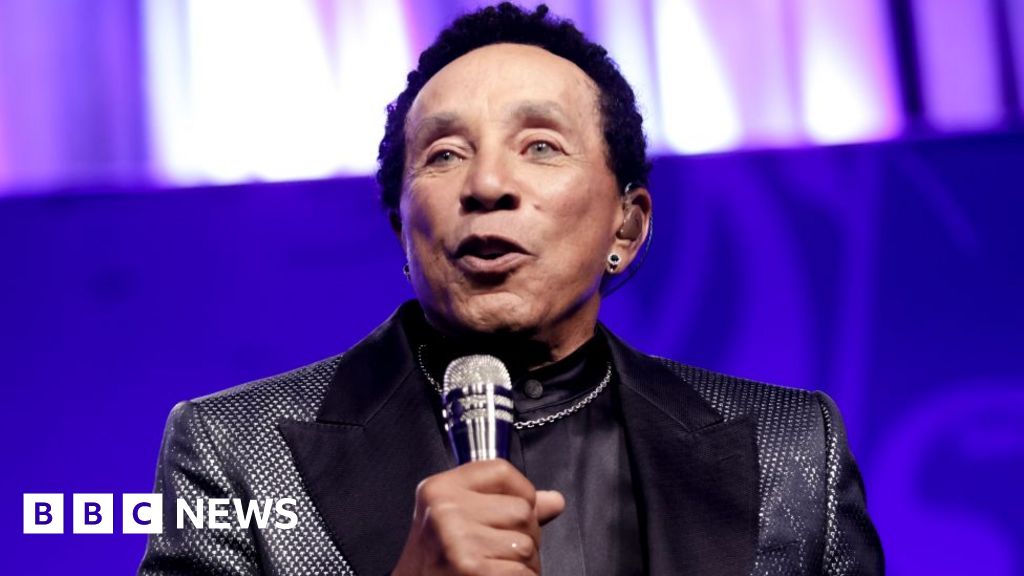 Smokey Robinson accused of assault by former housekeepers