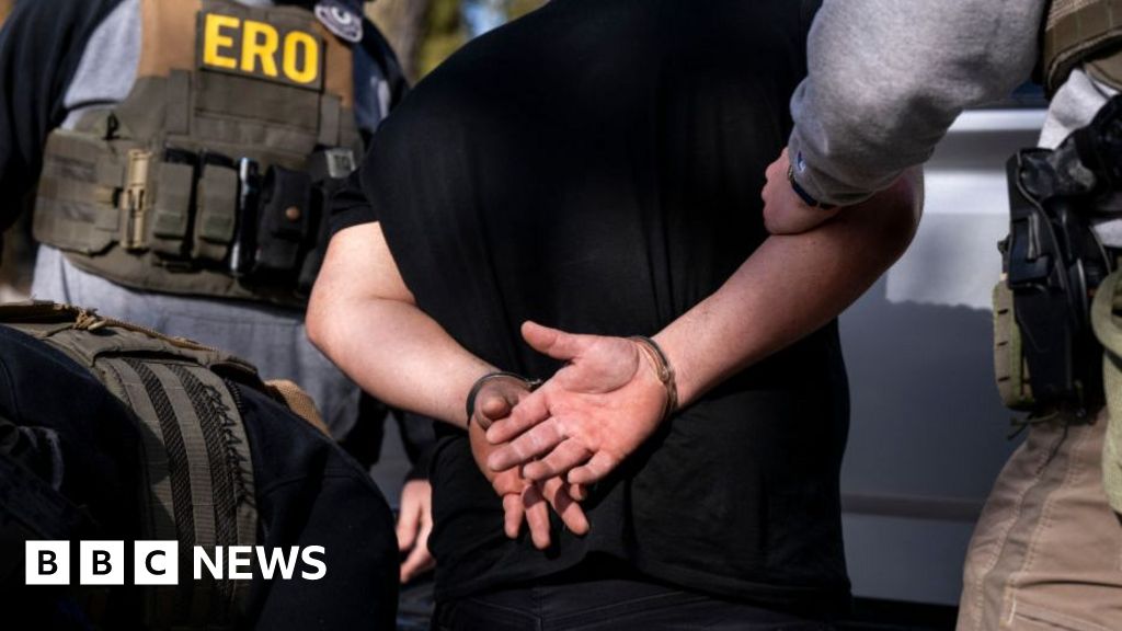 US judge blocks plan to deport migrants to Libya