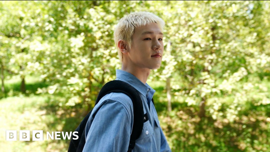 The K-pop star who came out to the world on stage