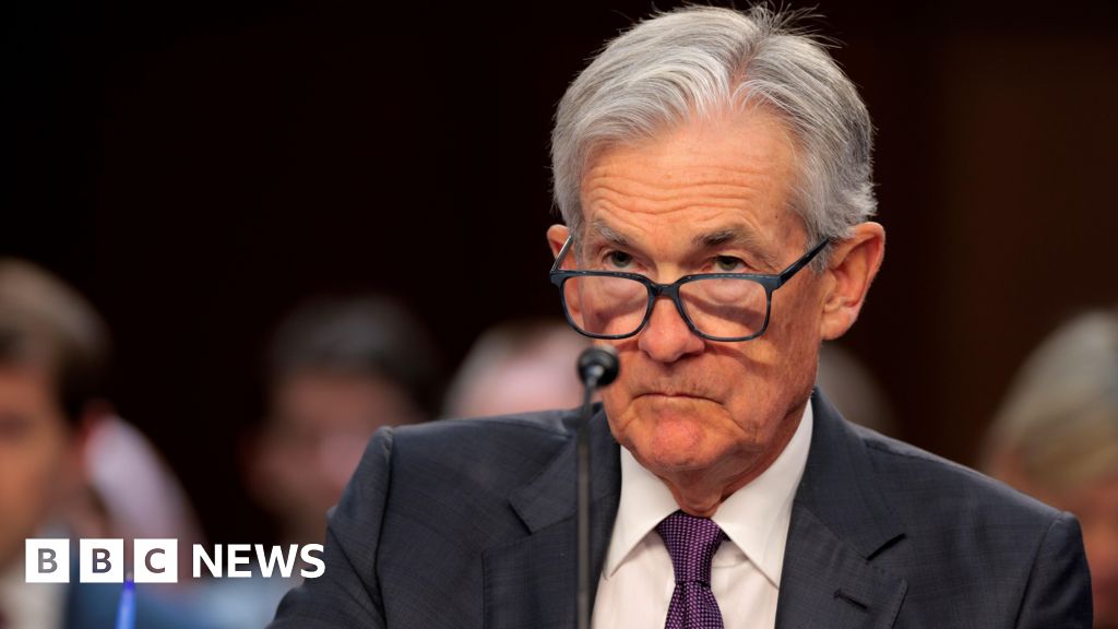 Donald Trump says it is highly unlikely he will fire US Fed chair