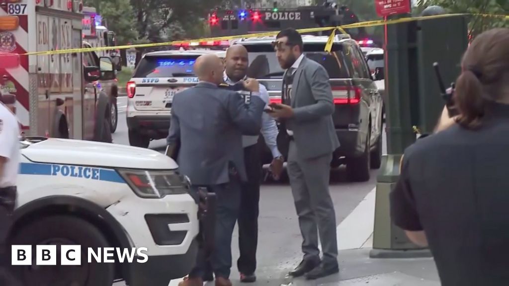 Four killed in Manhattan shooting