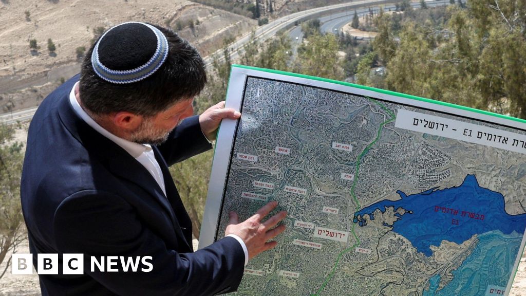 Israeli settlement plans will ‘bury’ idea of Palestinian state, minister says
