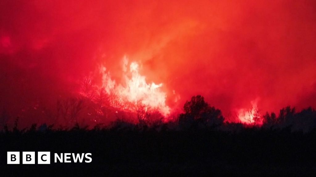 Deadly wildfire spreads in southern France