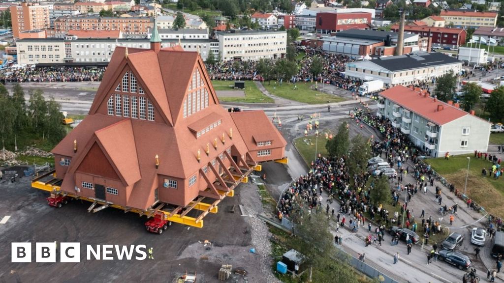 Aerial footage shows final leg of Swedish church’s move to new home