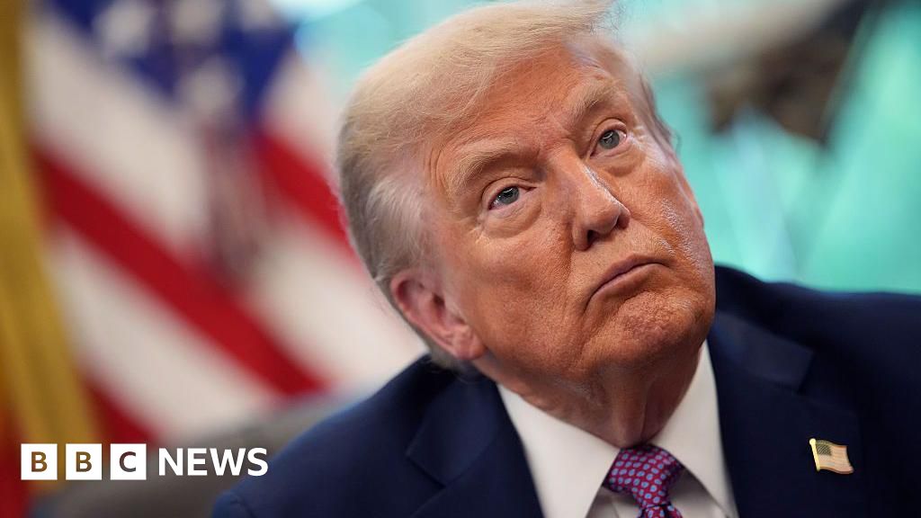 Trumps says Venezuelan jets will be ‘shot down’ if they endanger US ships