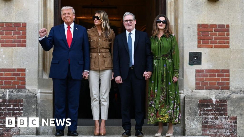 Trump suggests Starmer could use military to control UK borders