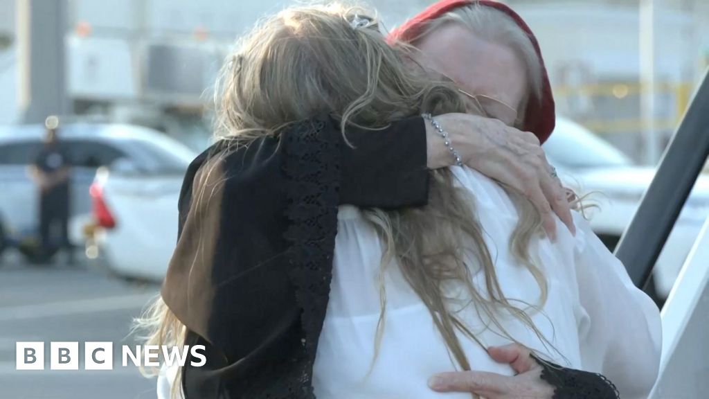 Hugs as family of Barbie and Peter Reynolds reunite in Doha
