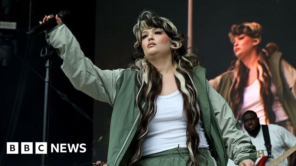 Lola Young ‘doing OK’ after collapsing on stage in New York