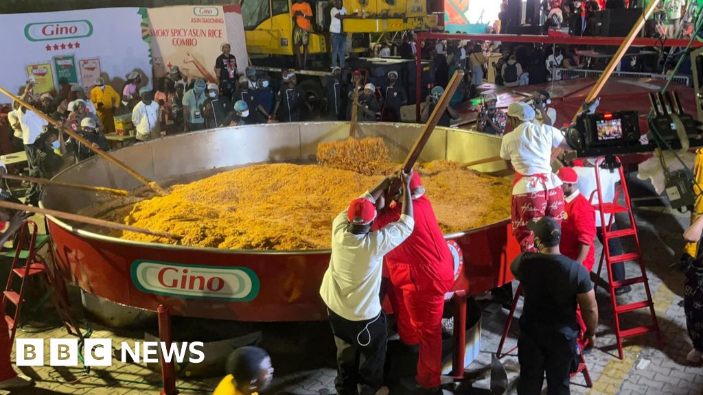Nigerian chef attempts to make world’s largest pot of jollof rice