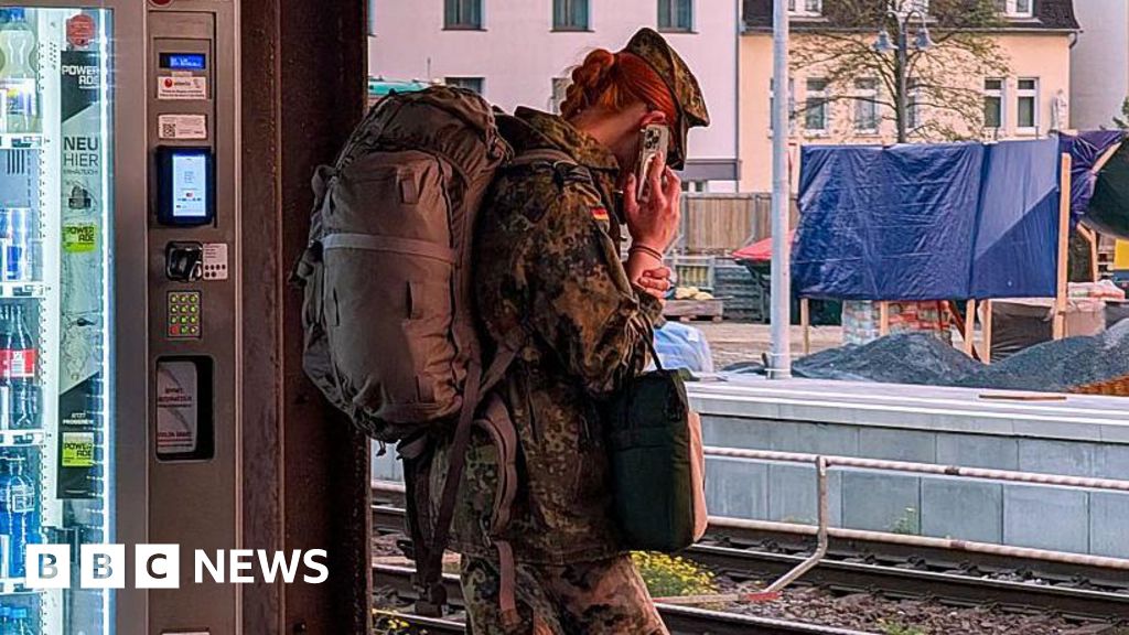 Row over bringing back military service splits German government