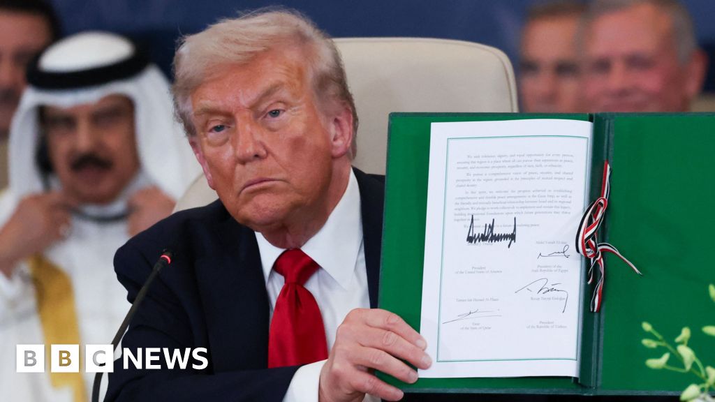 Trump signs first phase of deal in Egypt