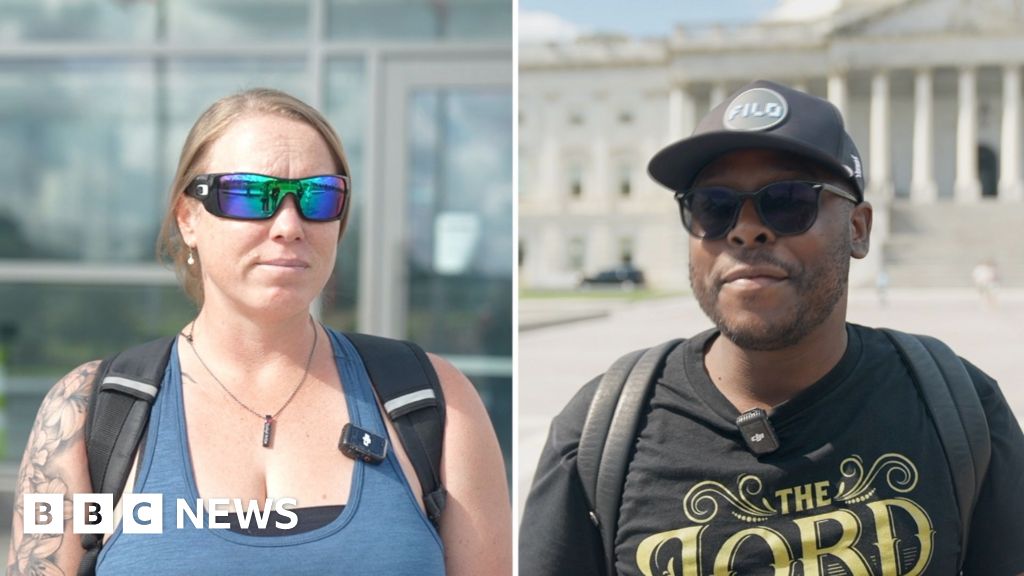 Tourists in Washington react to shutdown as attractions closed